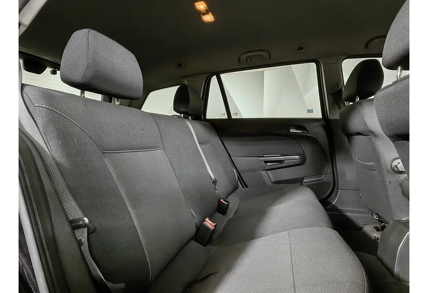 Opel Astra 1.8 AT (140 л.с.) Черный в АВИЛОН. Слайд №13