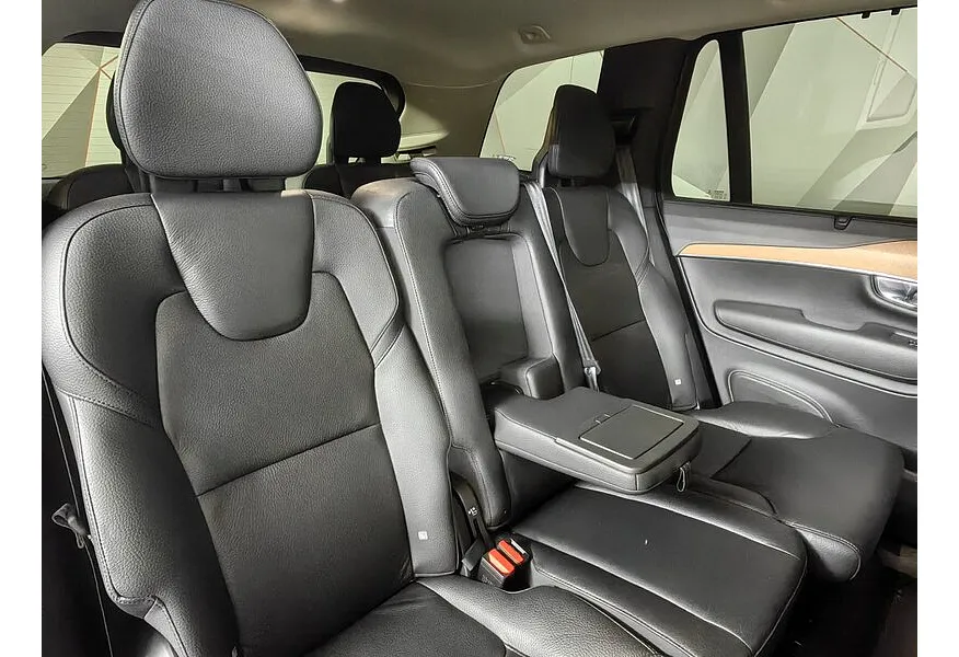 Volvo XC90 2.0 T5 Drive-E AT AWD (7 мест) (249 л.с.) Momentum Белый в АВИЛОН. Слайд №10