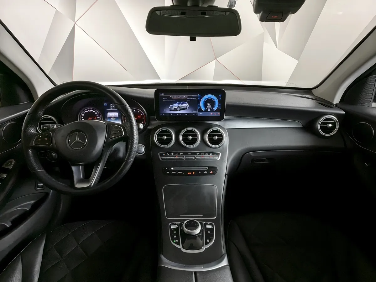 Mercedes-Benz GLC 250 9G-TRONIC 4MATIC (211 л.с.) Особая серия Синий в АВИЛОН. Слайд №14 Mercedes-Benz GLC 250 9G-TRONIC 4MATIC (211 л.с.) Особая серия Синий в АВИЛОН. Слайд №14