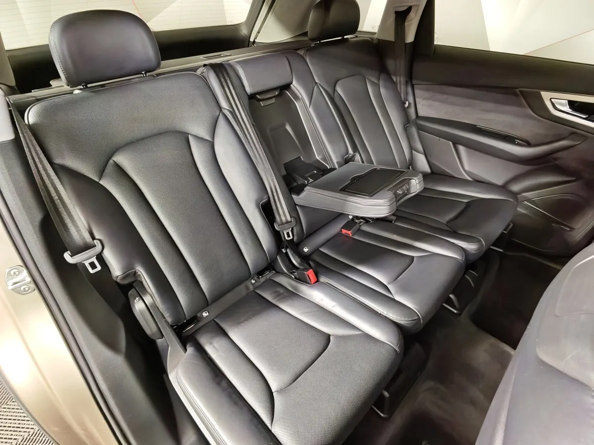 Audi Q7 3.0 TDI Tiptronic quattro (249 л.с.) Бежевый в АВИЛОН. Слайд №17