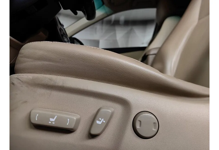 Toyota Camry 2.5 AT (181 л.с.) Черный в АВИЛОН. Слайд №21 Toyota Camry 2.5 AT (181 л.с.) Черный в АВИЛОН. Слайд №21