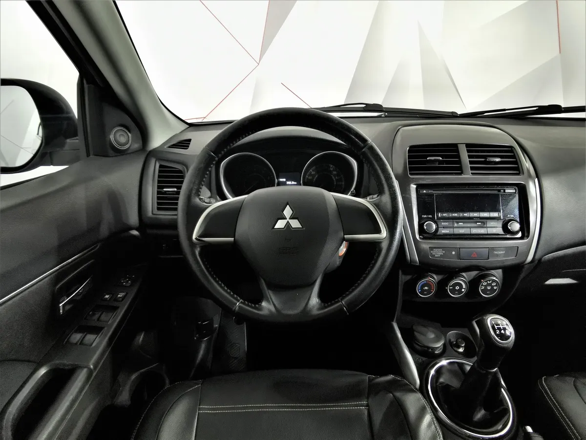 Mitsubishi ASX 1.6 MT 2WD (117 л.с.) Белый в АВИЛОН. Слайд №18