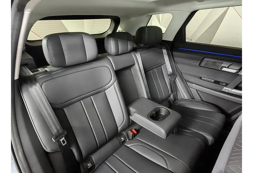 Jaecoo J7 1.6T 7DCT 4WD (186 л.с.) Supreme Серебристый в АВИЛОН. Слайд №17