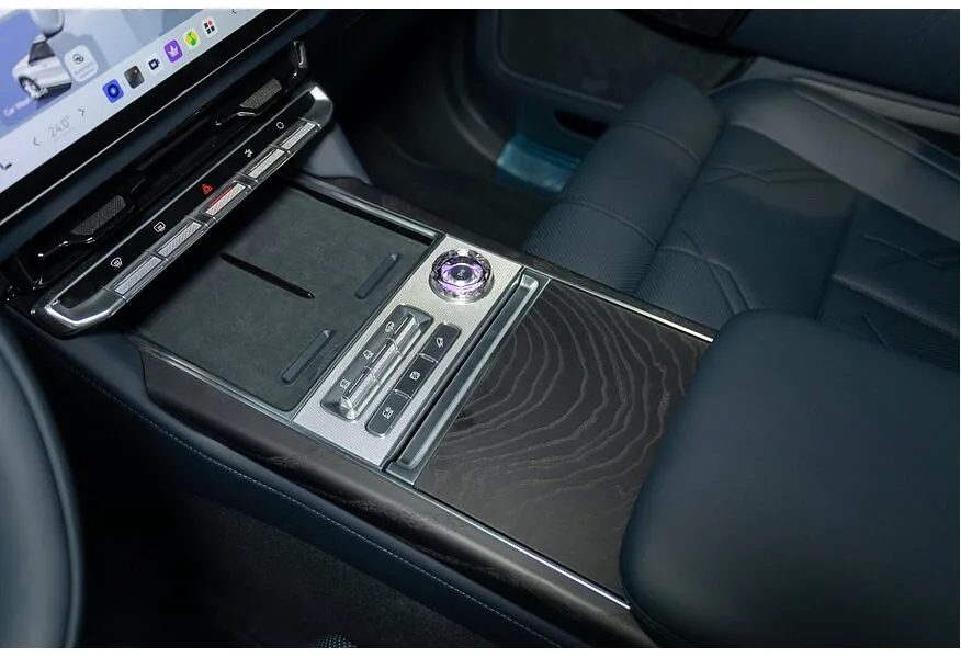 Zeekr 9X 2.0h AT 4WD (1177 л.с.) Ultra Черный в АВИЛОН. Слайд №15