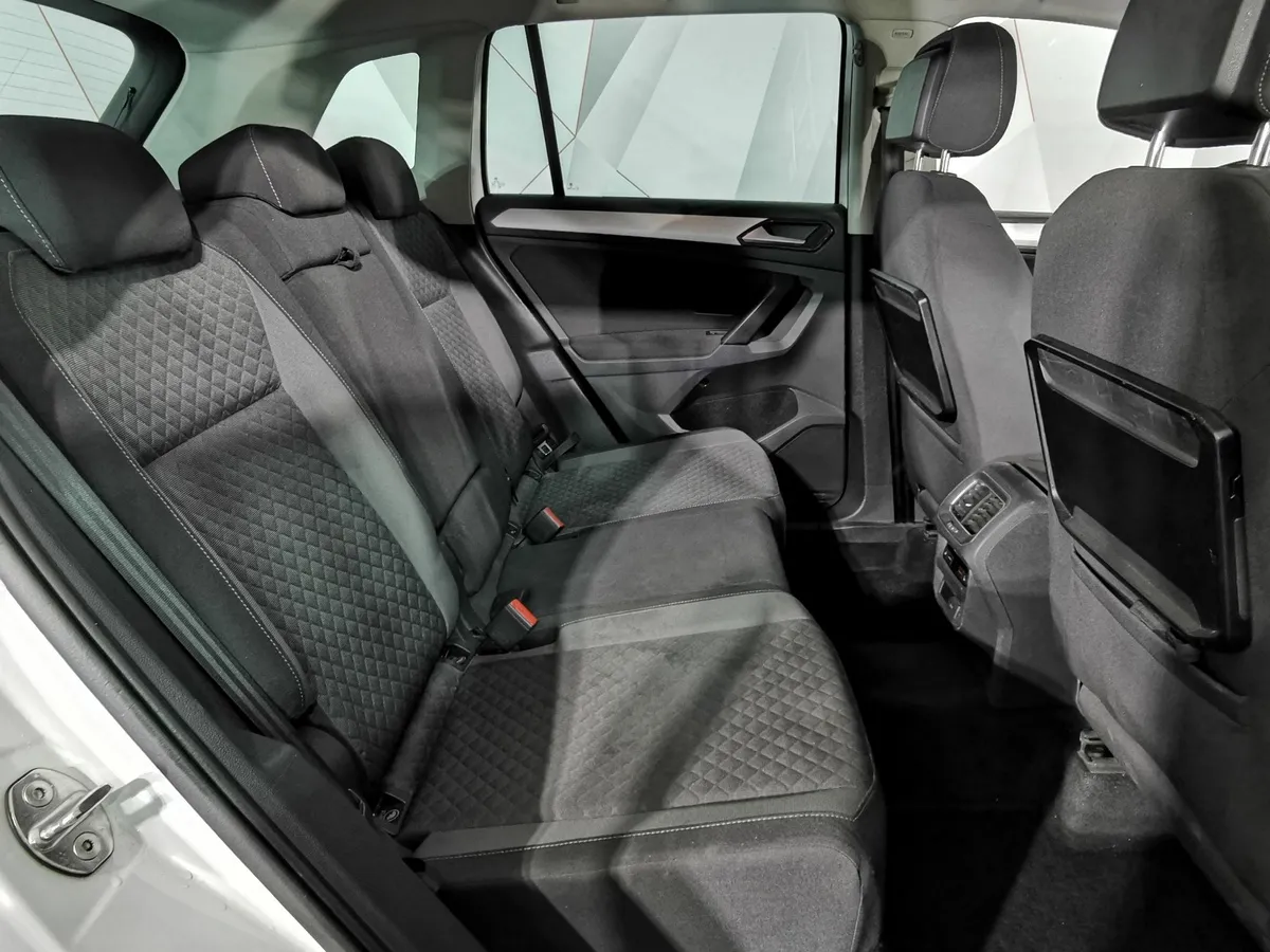 Volkswagen Tiguan 1.4 TSI BlueMotion DSG (150 л.с.) Avenue Белый в АВИЛОН. Слайд №15