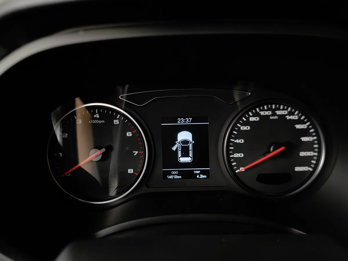 Москвич 3 1.5 CVT (150 л.с.) Standart Серый в АВИЛОН. Слайд №17 Москвич 3 1.5 CVT (150 л.с.) Standart Серый в АВИЛОН. Слайд №17