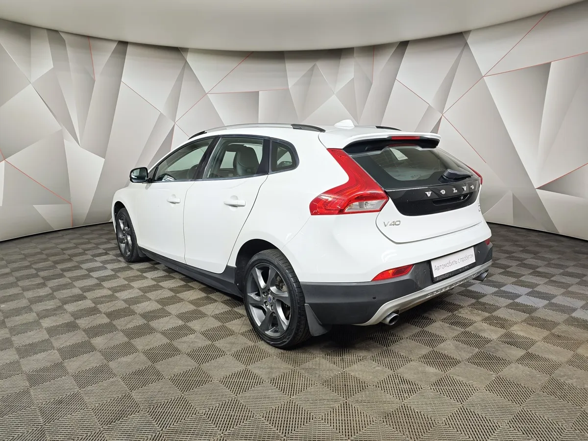 Volvo V40 2.0 T5 Geartronic AWD (213 л.с.) Белый в АВИЛОН. Слайд №4