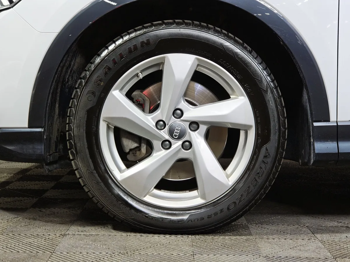 Audi Q3 2.0 TFSI S tronic quattro (180 л.с.) Design Белый в АВИЛОН. Слайд №9
