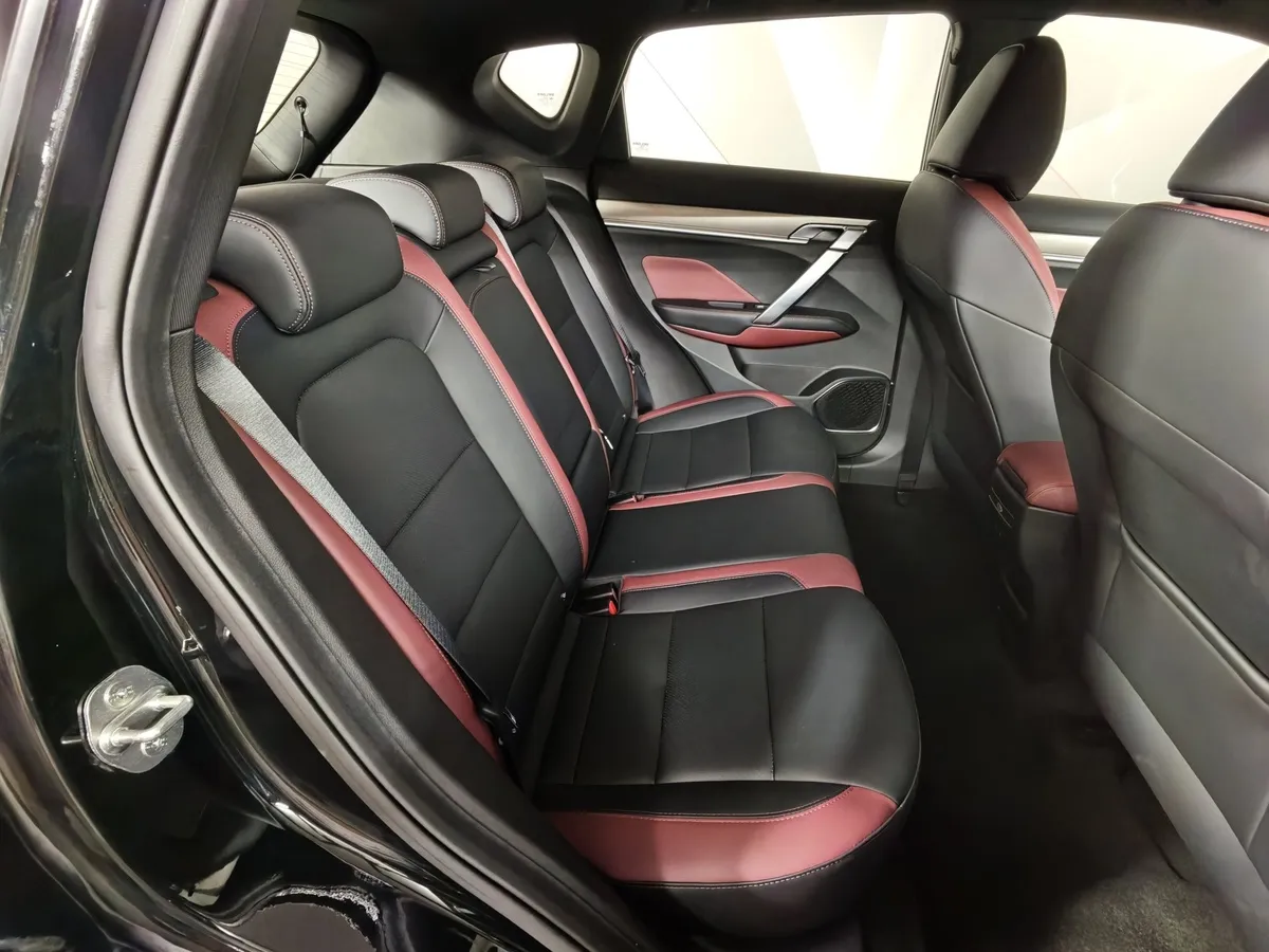 Belgee X50 1.5T 7DCT 2WD (150 л.с.) Prestige Черный в АВИЛОН. Слайд №15