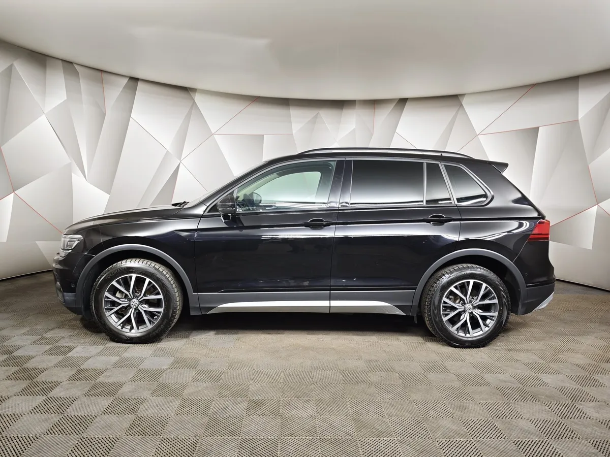 Volkswagen Tiguan 2.0 TDI 4Motion DSG (150 л.с.) OFFROAD Черный в АВИЛОН. Слайд №5