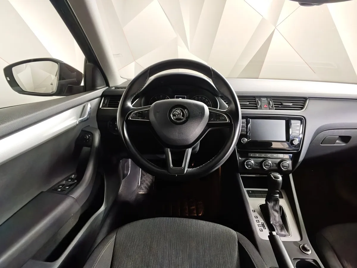 Skoda Octavia 1.6 MPI AT (110 л.с.) Коричневый в АВИЛОН. Слайд №20