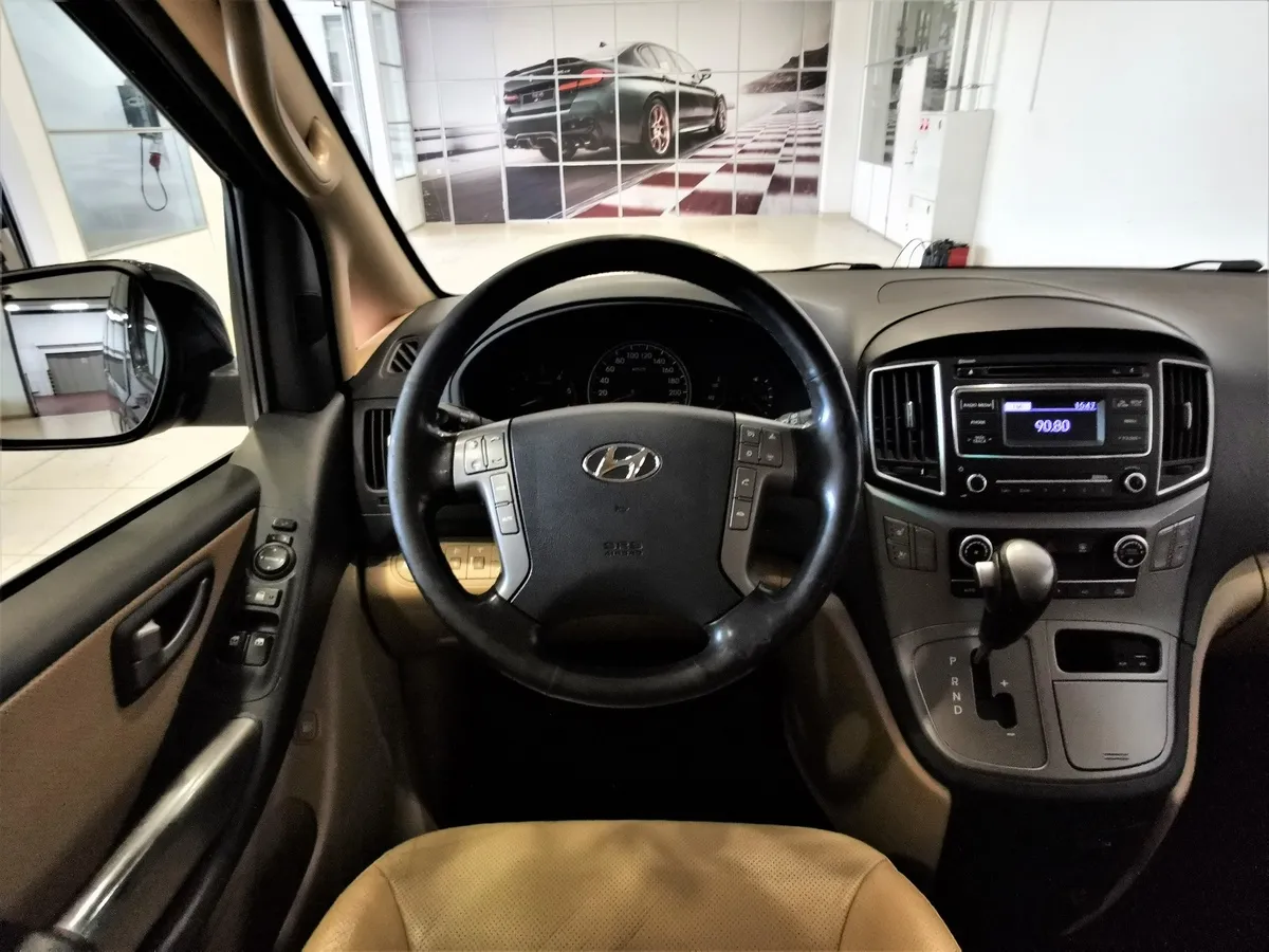 Hyundai H-1 2.5 TD AT (99 л.с.) Черный в АВИЛОН. Слайд №20