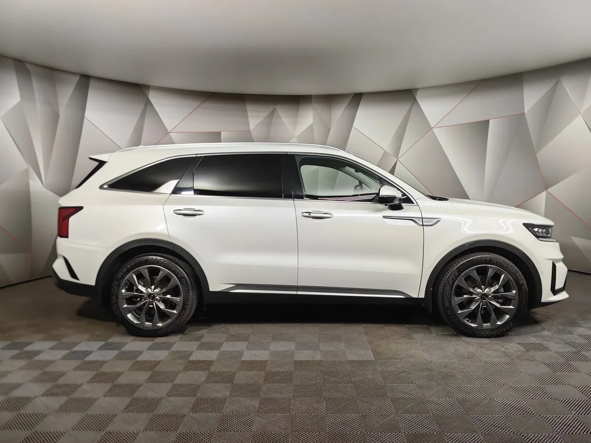 Kia Sorento 2.2 CRDi 4WD DCT (199 л.с.) Premium Plus Белый в АВИЛОН. Слайд №6