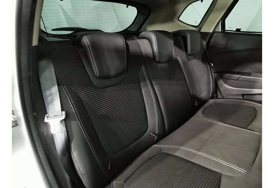 Renault Kaptur 1.3 CVT FWD (150 л.с.) Edition One Черный в АВИЛОН. Слайд №16