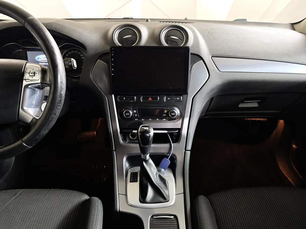 Ford Mondeo 2.0 EcoBoost PowerShift (200 л.с.) Titanium Черный в АВИЛОН. Слайд №14
