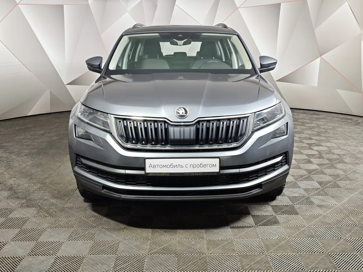 Skoda Kodiaq 2.0 TSI DSG 4X4 (180 л.с.) Серый в АВИЛОН. Слайд №7