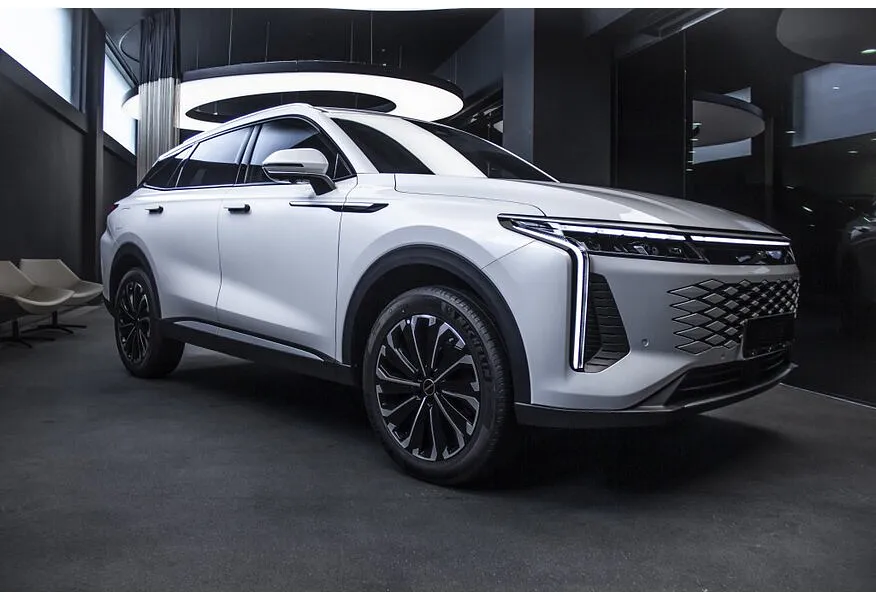 EXEED RX 2.0T DCT 4WD (197 л.с.) Urban Белый в АВИЛОН. Слайд №2