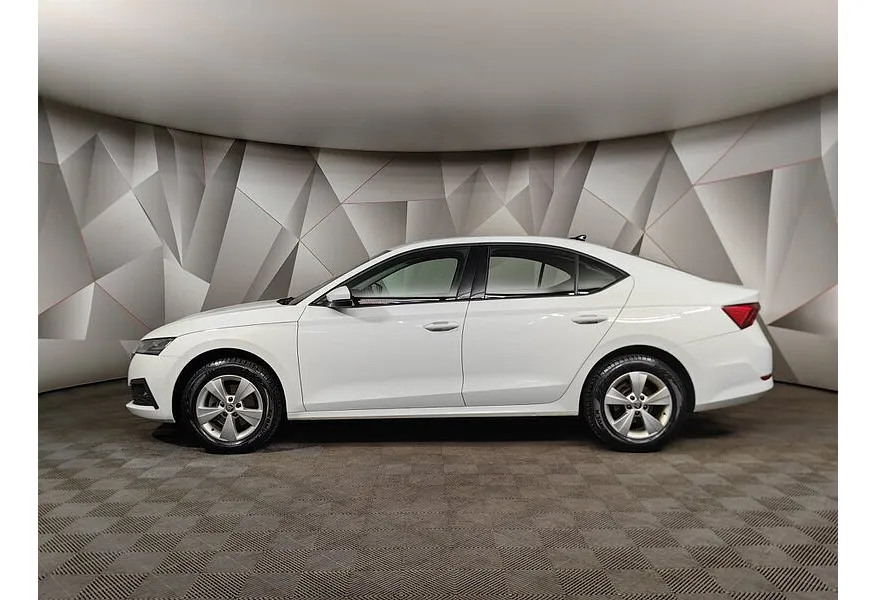 Skoda Octavia 1.4 AT FWD (150 л.с.) Белый в АВИЛОН. Слайд №5