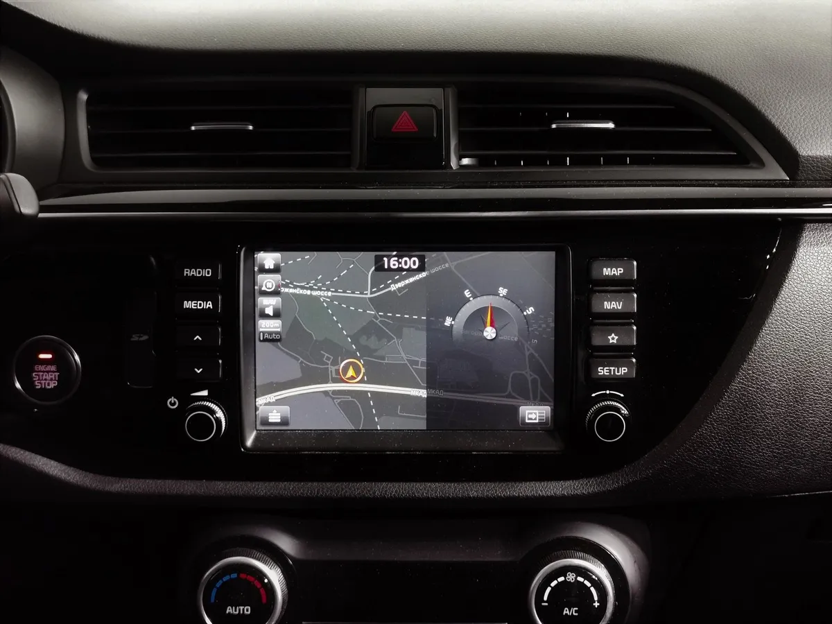 Kia Rio 1.6 AT (123 л.с.) Premium Серый в АВИЛОН. Слайд №20
