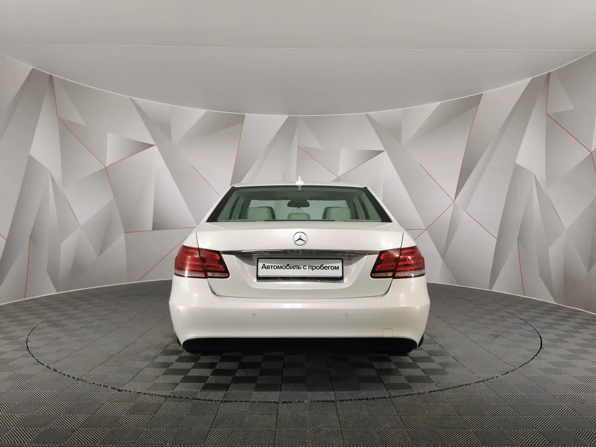 Mercedes-Benz E-Класс E 200 T BlueEfficiency 7G-Tronic Plus (184 л.с.) Белый в АВИЛОН. Слайд №8