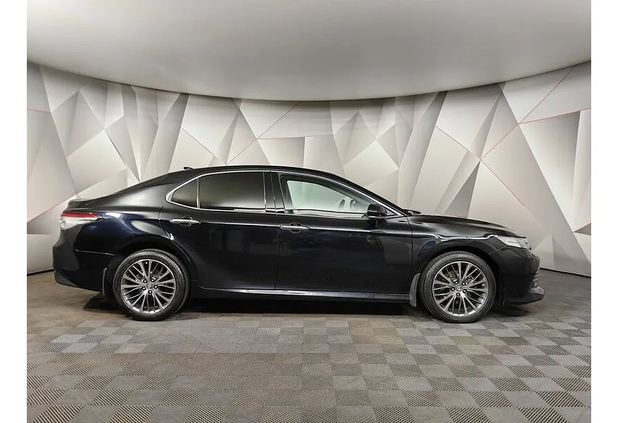 Toyota Camry 2.5 AT (181 л.с.) Черный в АВИЛОН. Слайд №4
