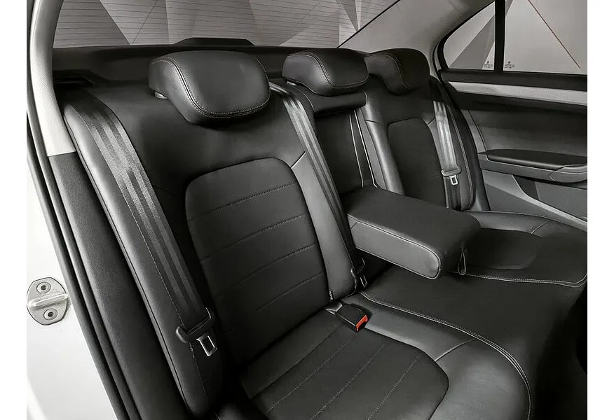 Jetta VA3 1.5 AT (112 л.с.) Aggressive Белый в АВИЛОН. Слайд №17