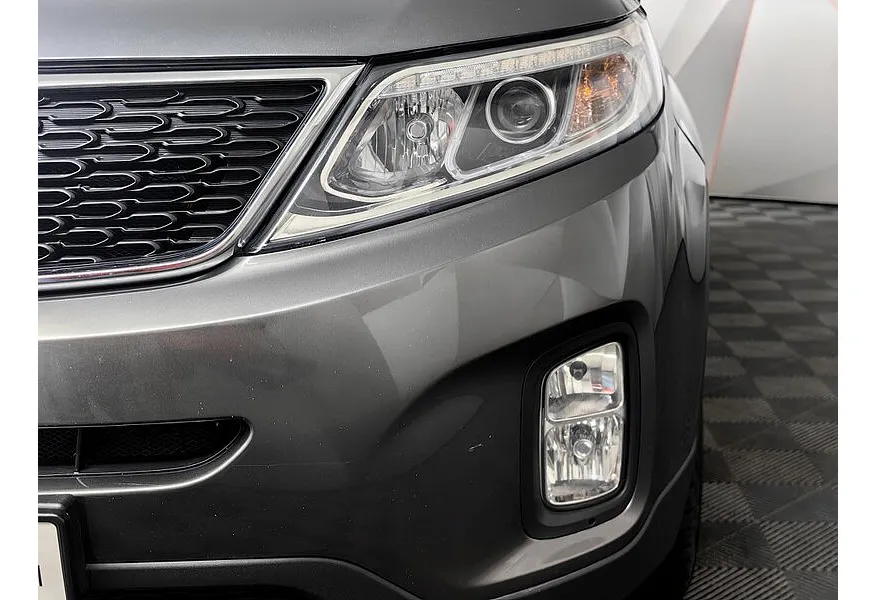 Kia Sorento 2.5 MPI 4WD AT (180 л.с.) Comfort Серый в АВИЛОН. Слайд №10