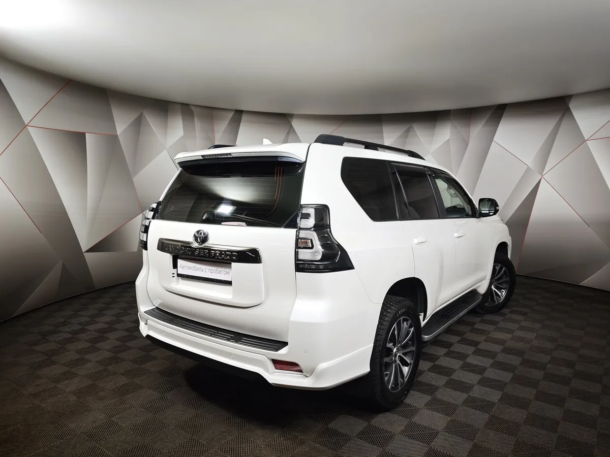 Toyota Land Cruiser Prado 4.0 AT AWD (249 л.с.) Белый в АВИЛОН. Слайд №2