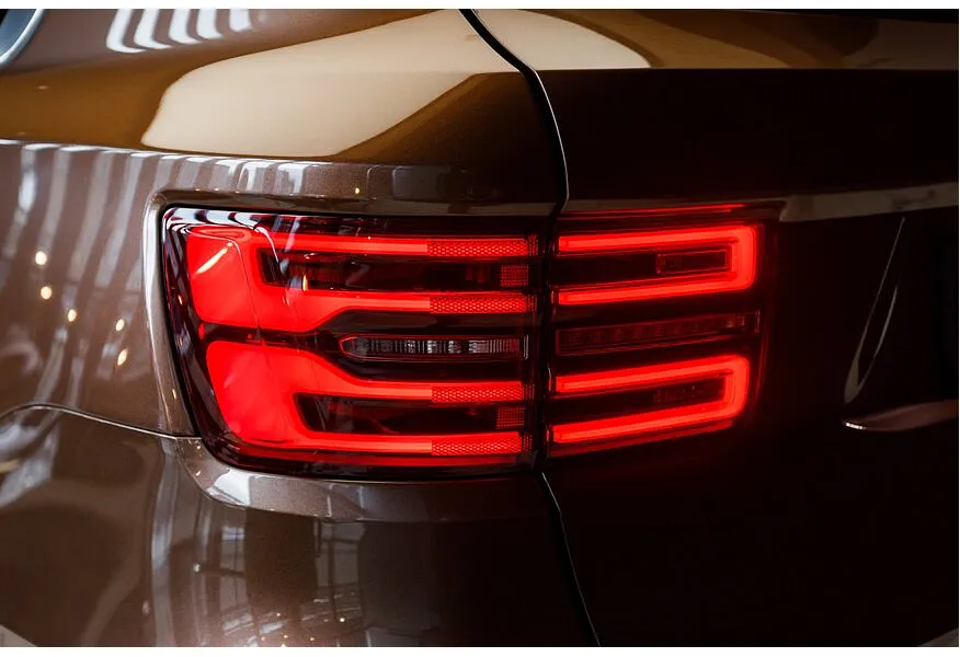 AURUS Komendant 4.4 AWD AT (598 л.с.) Оранжевый в АВИЛОН. Слайд №21