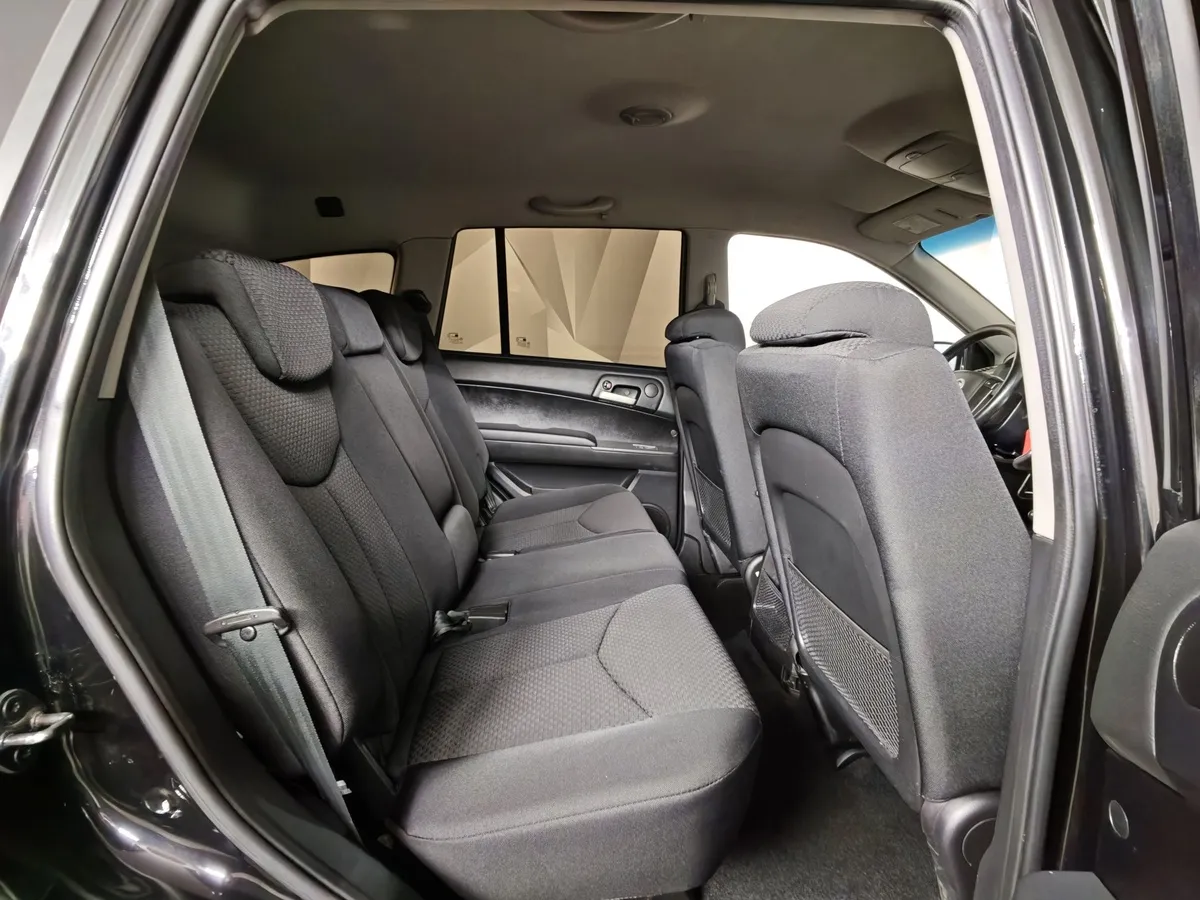 SsangYong Kyron 2.3 E-Tronic 4WD (150 л.с.) Черный в АВИЛОН. Слайд №15