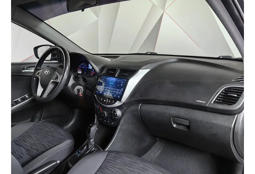 Hyundai Solaris 1.6 AT (123 л.с.) Comfort Серый в АВИЛОН. Слайд №13 Hyundai Solaris 1.6 AT (123 л.с.) Comfort Серый в АВИЛОН. Слайд №13