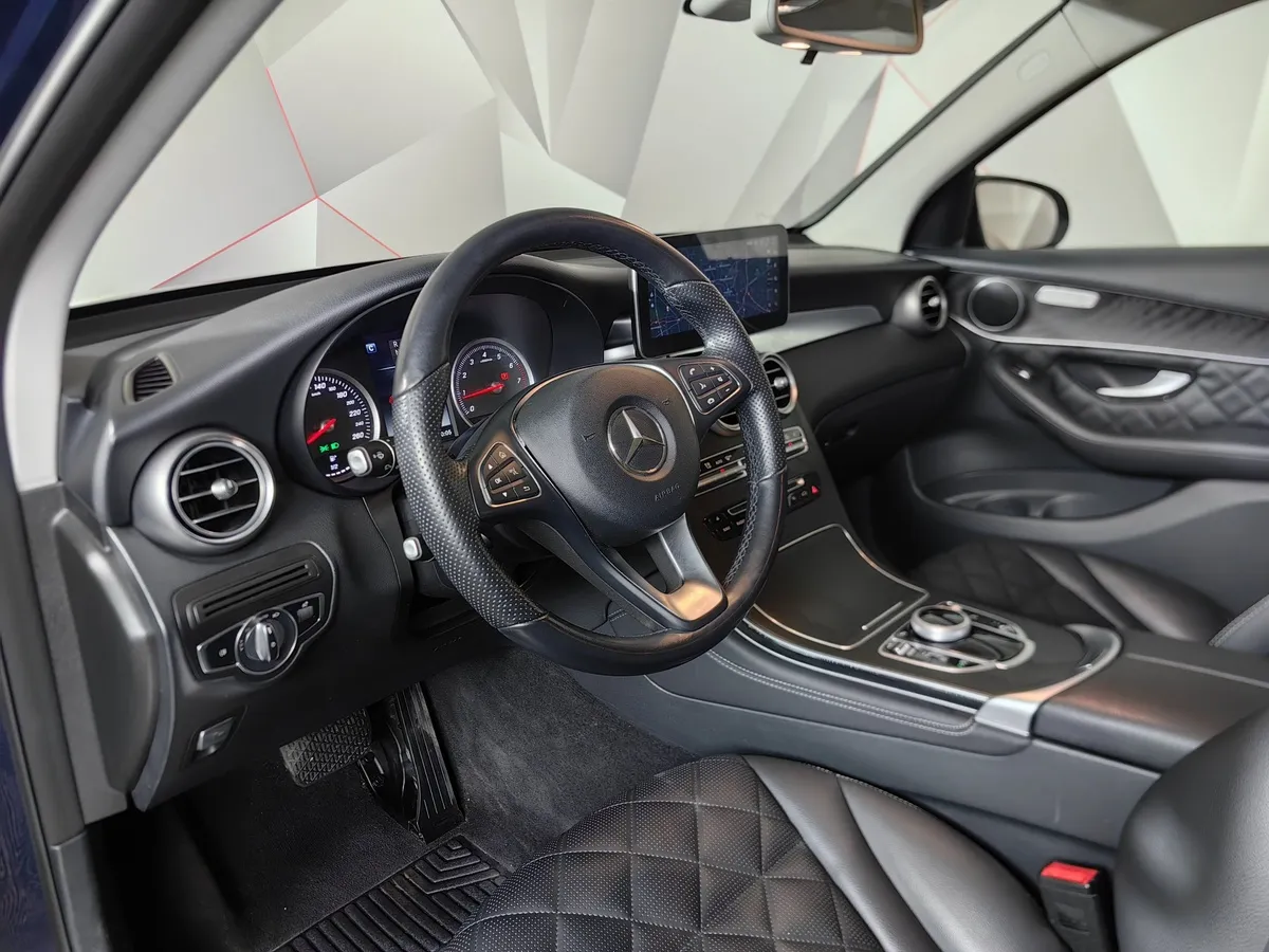 Mercedes-Benz GLC 250 9G-TRONIC 4MATIC (211 л.с.) Особая серия Синий в АВИЛОН. Слайд №19 Mercedes-Benz GLC 250 9G-TRONIC 4MATIC (211 л.с.) Особая серия Синий в АВИЛОН. Слайд №19
