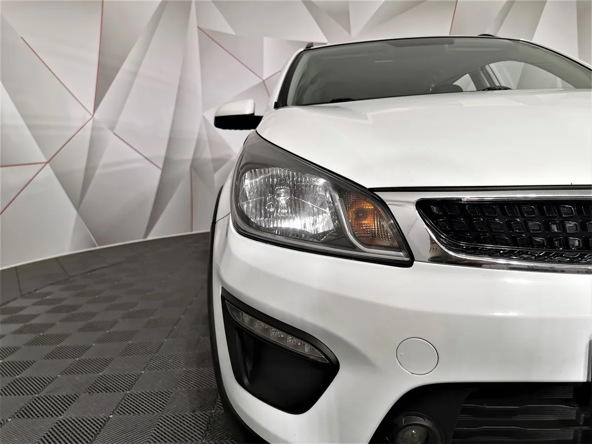 Kia Rio X-Line 1.6 AT (123 л.с.) Luxe Белый в АВИЛОН. Слайд №10