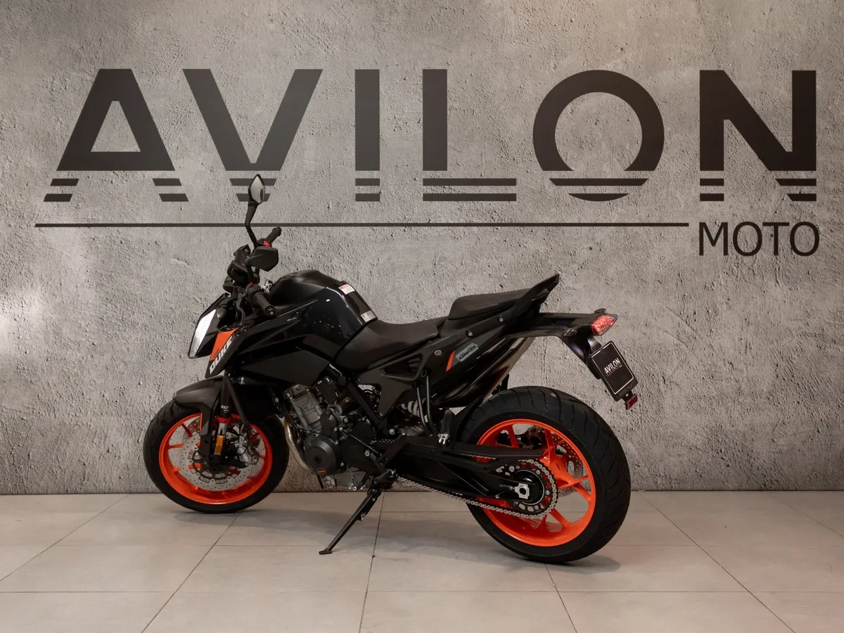 KTM 790 Duke 799 см³ (95 л.с.) 799 Черный в АВИЛОН. Слайд №7 KTM 790 Duke 799 см³ (95 л.с.) 799 Черный в АВИЛОН. Слайд №7