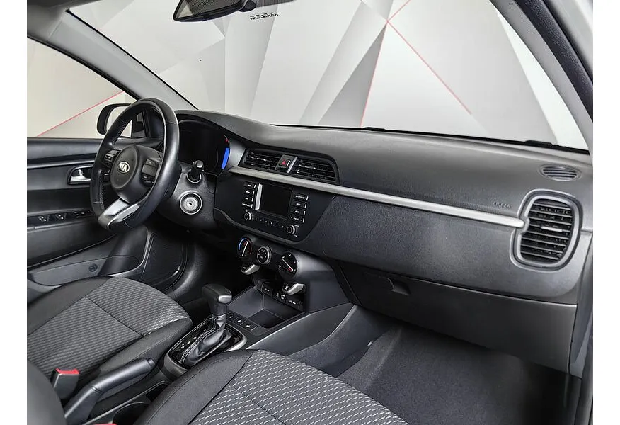 Kia Rio 1.6 AT (123 л.с.) Comfort Бежевый в АВИЛОН. Слайд №13