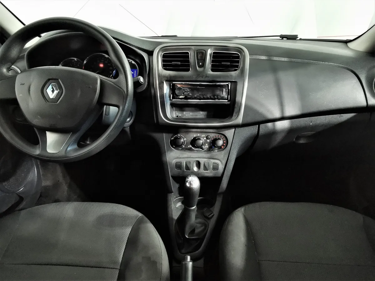 Renault Logan 1.6 MT (82 л.с.) Черный в АВИЛОН. Слайд №13