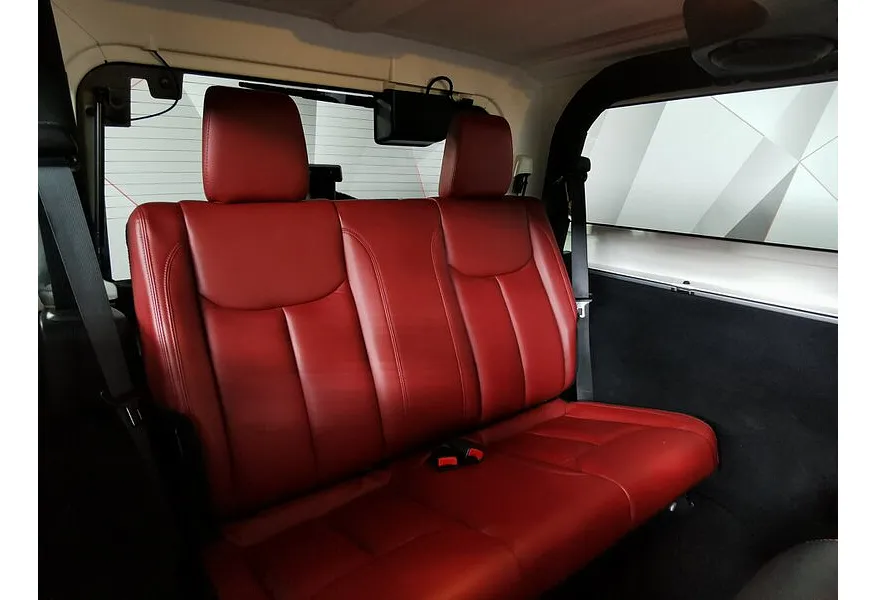 Jeep Wrangler 2.8 TD AT (200 л.с.) Rubicon 10th Anniversary Серый в АВИЛОН. Слайд №16