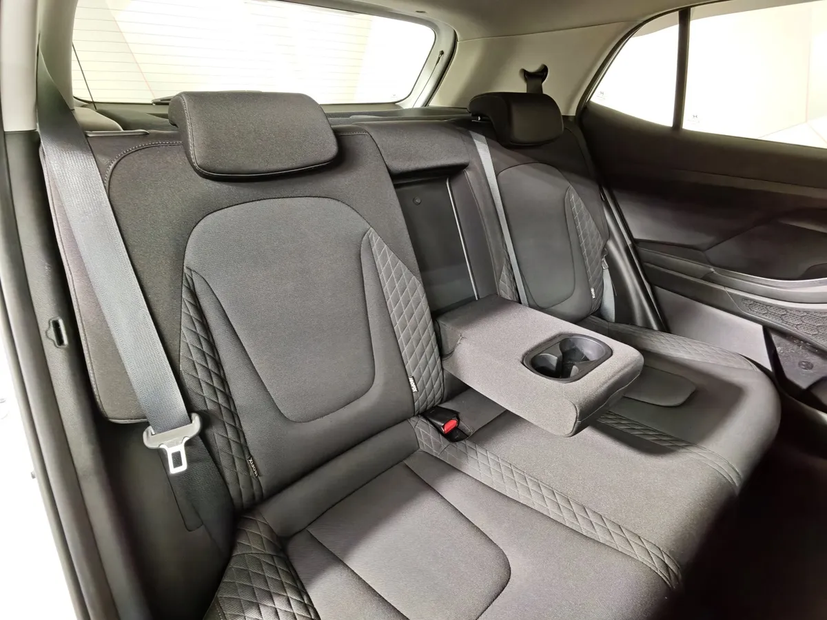 Hyundai Creta 1.6 AT (123 л.с.) Lifestyle Белый в АВИЛОН. Слайд №17