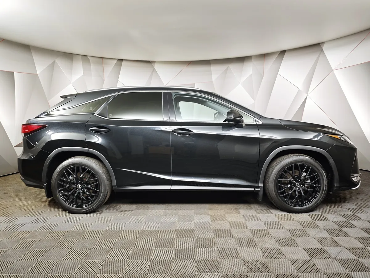 Lexus RX 2.0 AT AWD (238 л.с.) Executive Черный в АВИЛОН. Слайд №6