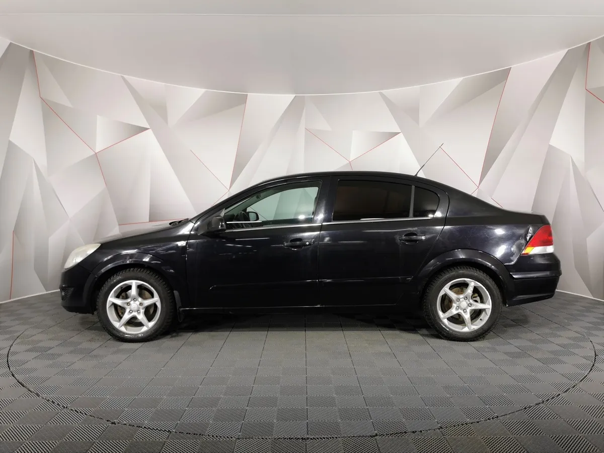 Opel Astra 1.8 AT (140 л.с.) base Черный в АВИЛОН. Слайд №5