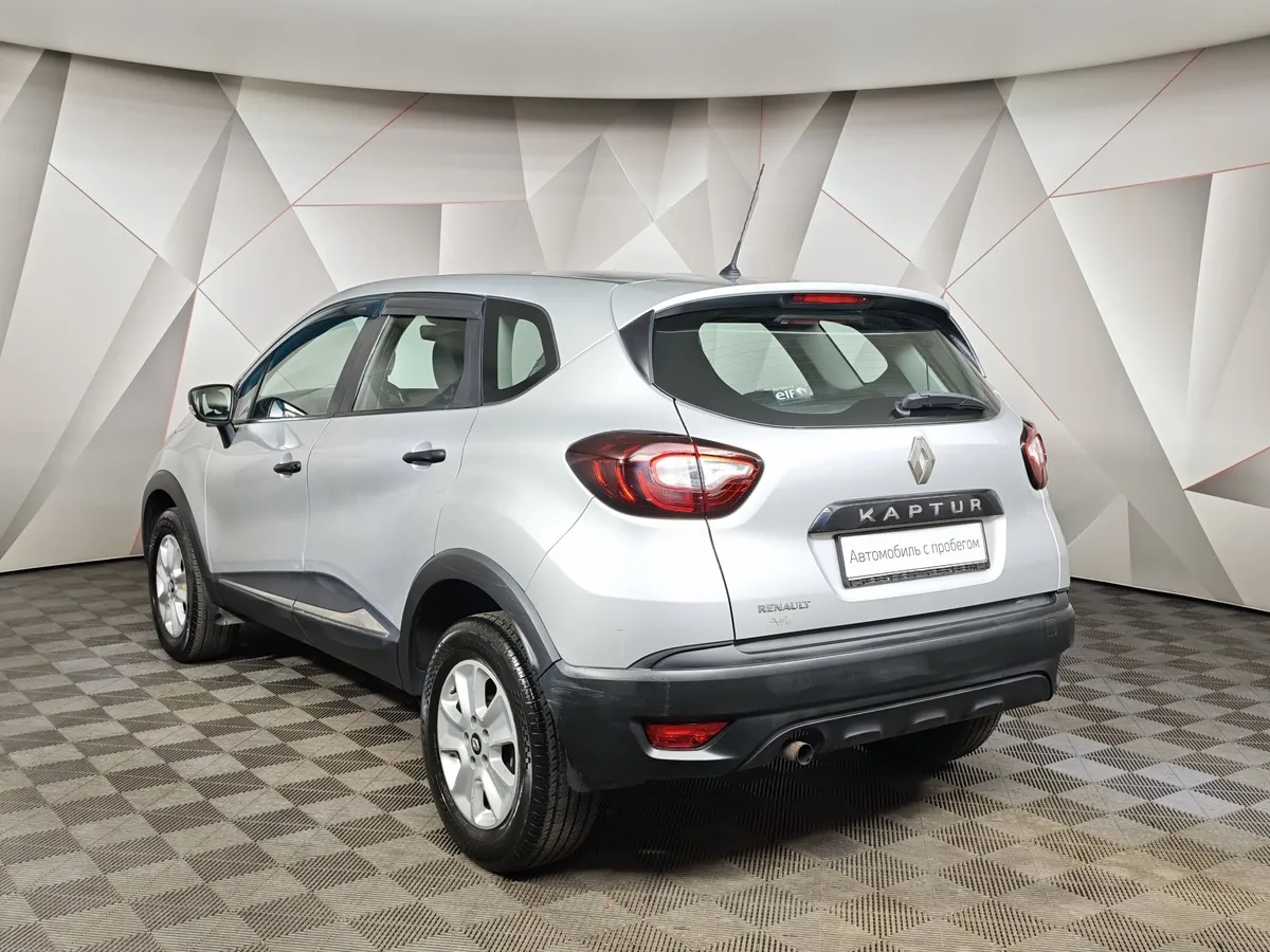Renault Kaptur 1.6 MT (114 л.с.) Life Серый в АВИЛОН. Слайд №4