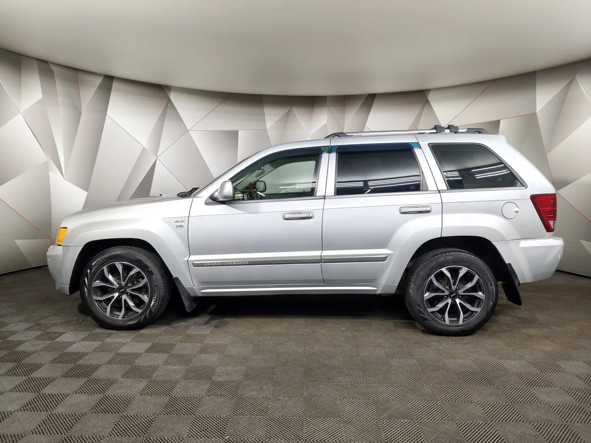 Jeep Grand Cherokee 3.0 CRD AT 4WD (218 л.с.) Серебристый в АВИЛОН. Слайд №5