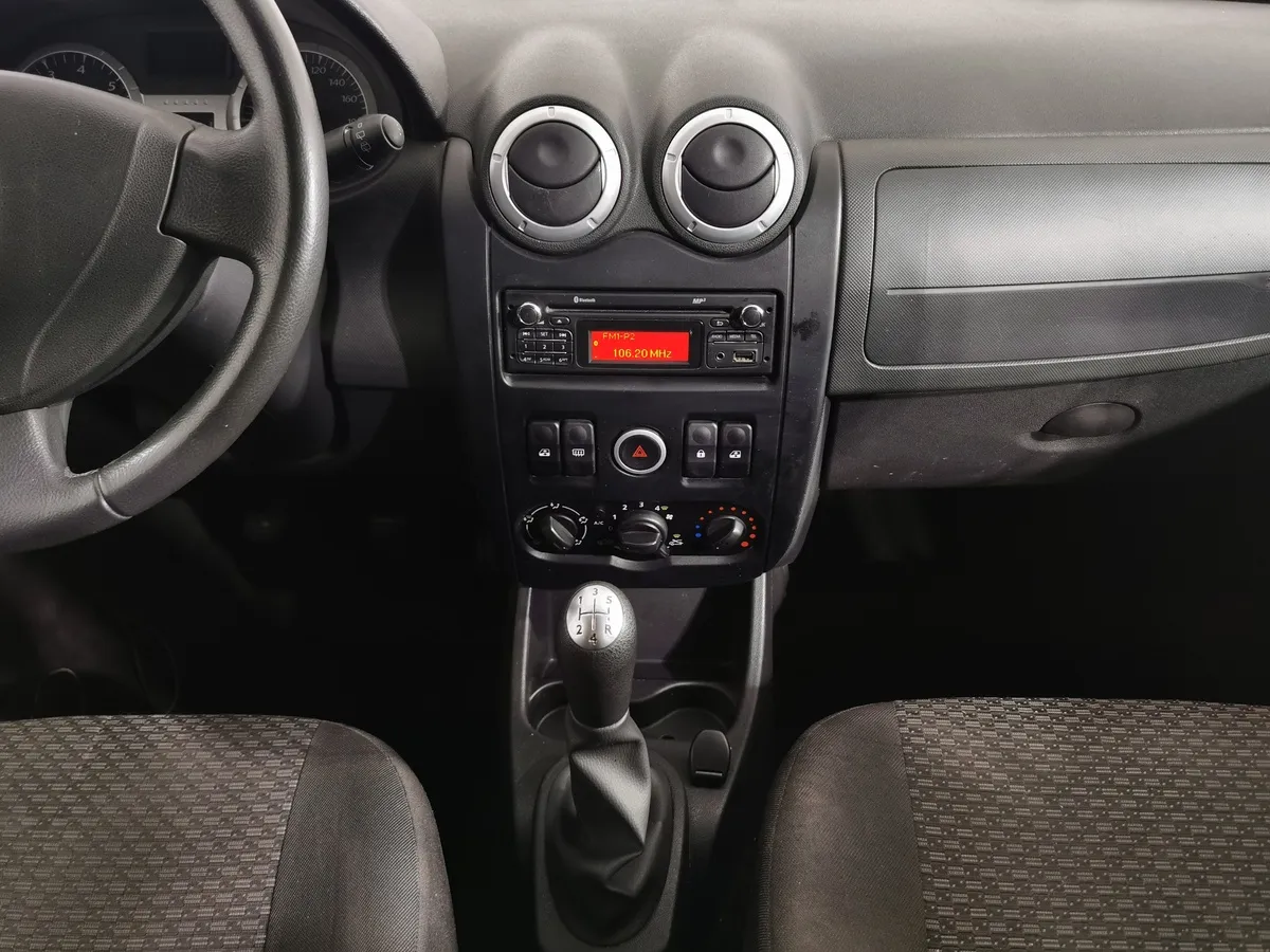 ВАЗ (Lada) Largus 1.6 MT 16 кл (5 мест) (102 л.с.) Белый в АВИЛОН. Слайд №14