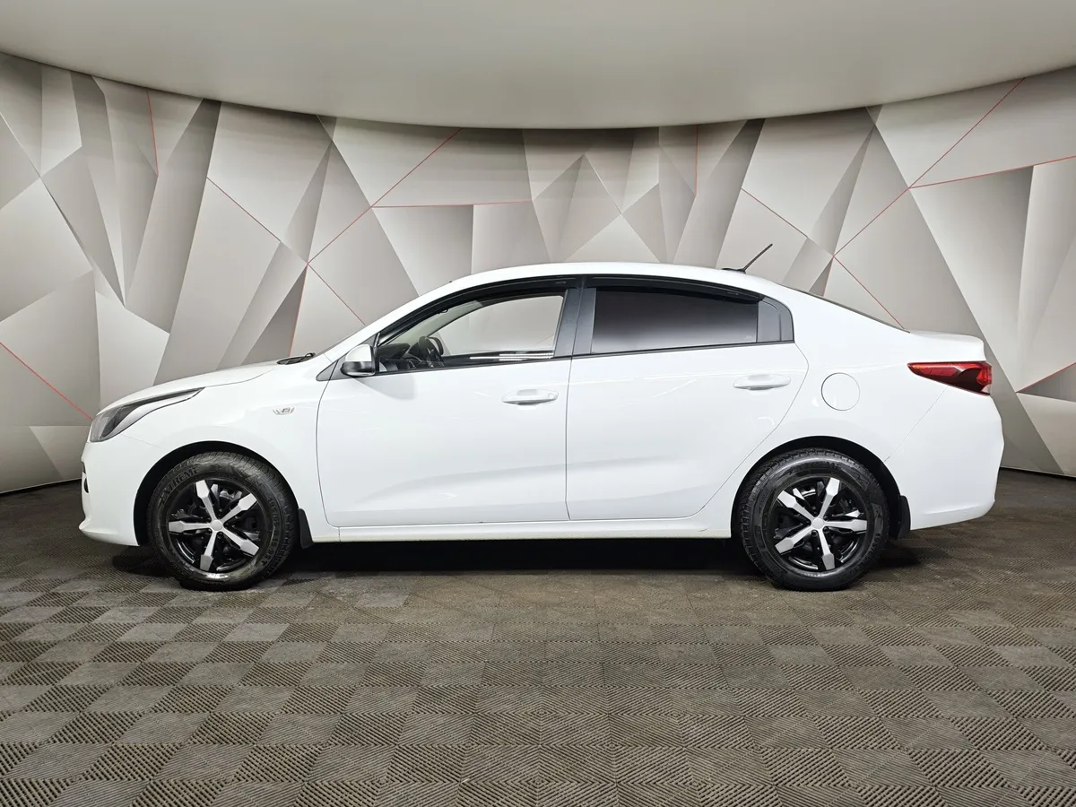 Kia Rio 1.6 AT (123 л.с.) Белый в АВИЛОН. Слайд №5