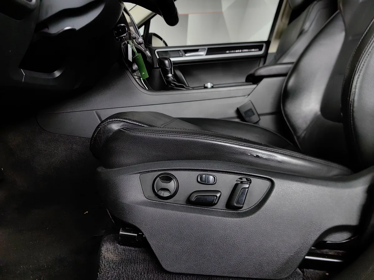 Volkswagen Touareg 3.0 TDI Tiptronic 4Motion (245 л.с.) Черный в АВИЛОН. Слайд №22