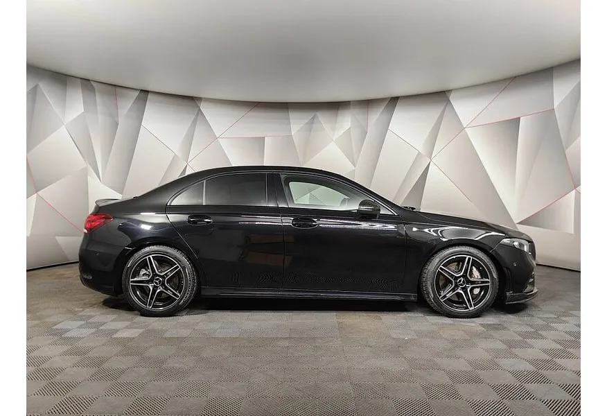 Mercedes-Benz A-Класс 35 SpeedShift 4Matic (306 л.с.) Черный в АВИЛОН. Слайд №6