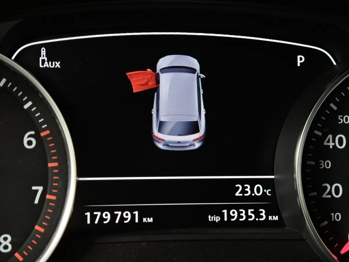 Volkswagen Touareg 3.6 FSI Tiptronic 4Motion (249 л.с.) V6 FSI Белый в АВИЛОН. Слайд №17