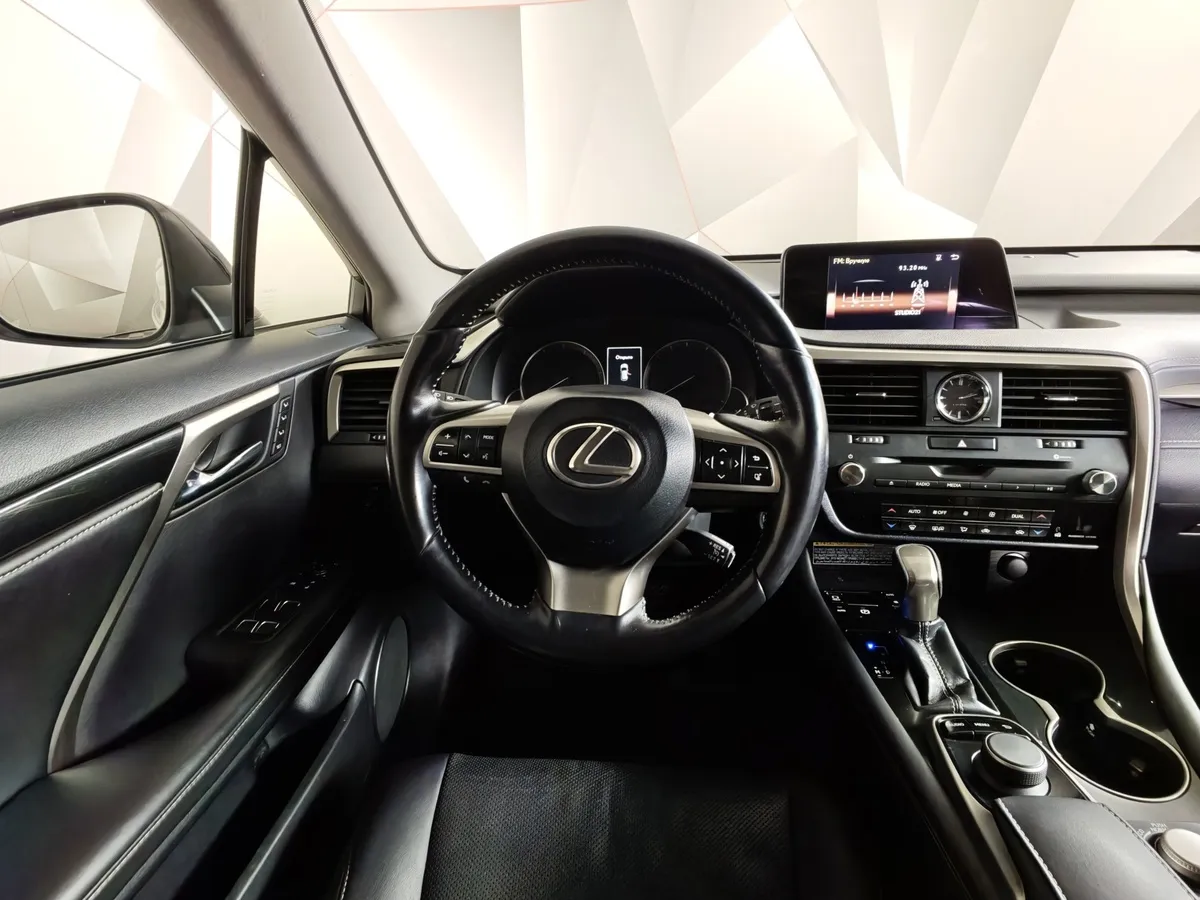 Lexus RX 300 AT AWD (238 л.с.) Executive Белый в АВИЛОН. Слайд №20
