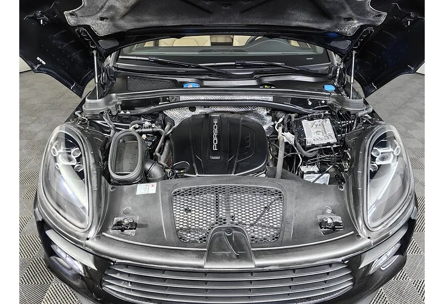 Porsche Macan 2.0 PDK AWD (252 л.с.) Черный в АВИЛОН. Слайд №11