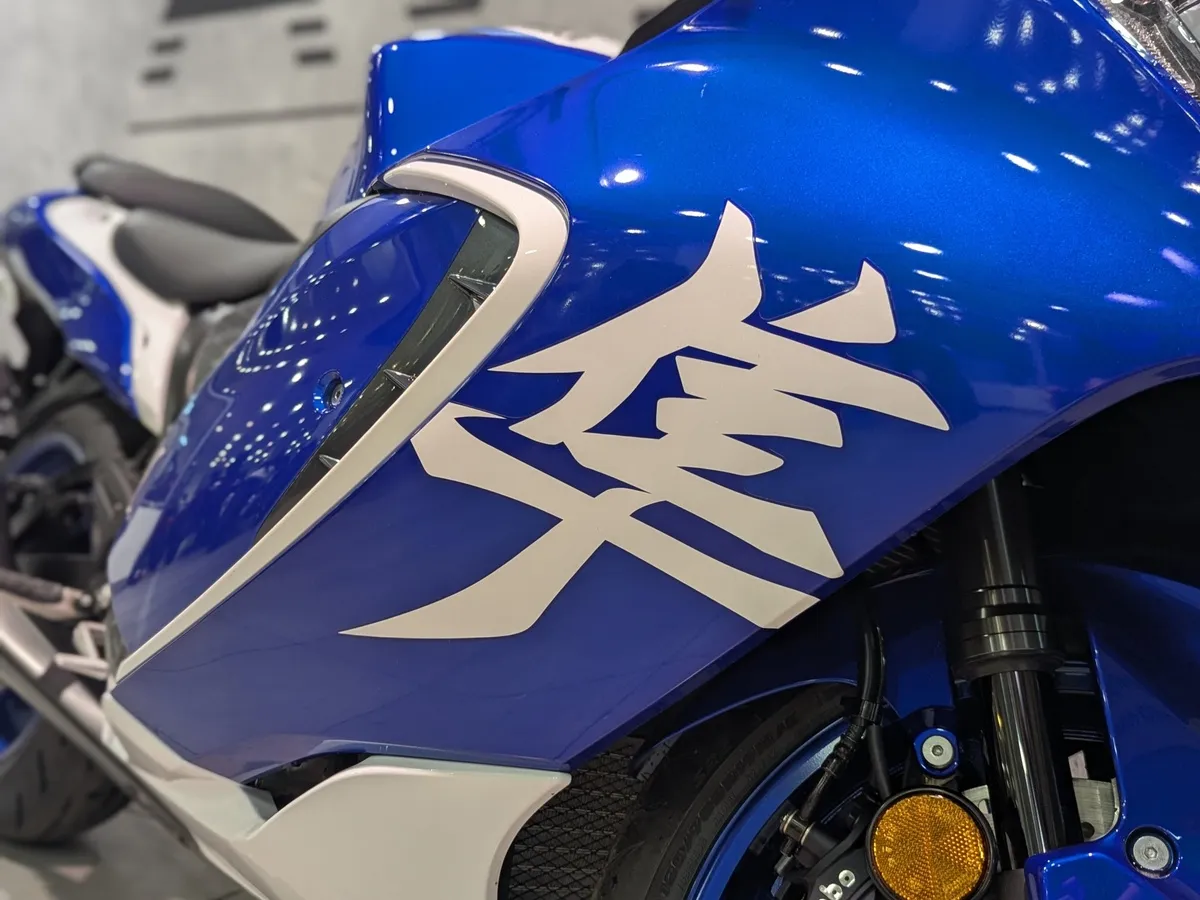 Suzuki GSX1300 R Hayabusa GSX1300 R 1340 см³ (197 л.с.) 1340 Синий в АВИЛОН. Слайд №7